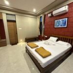 WhatsApp Image 2025-10-06 at 5.49.21 PM